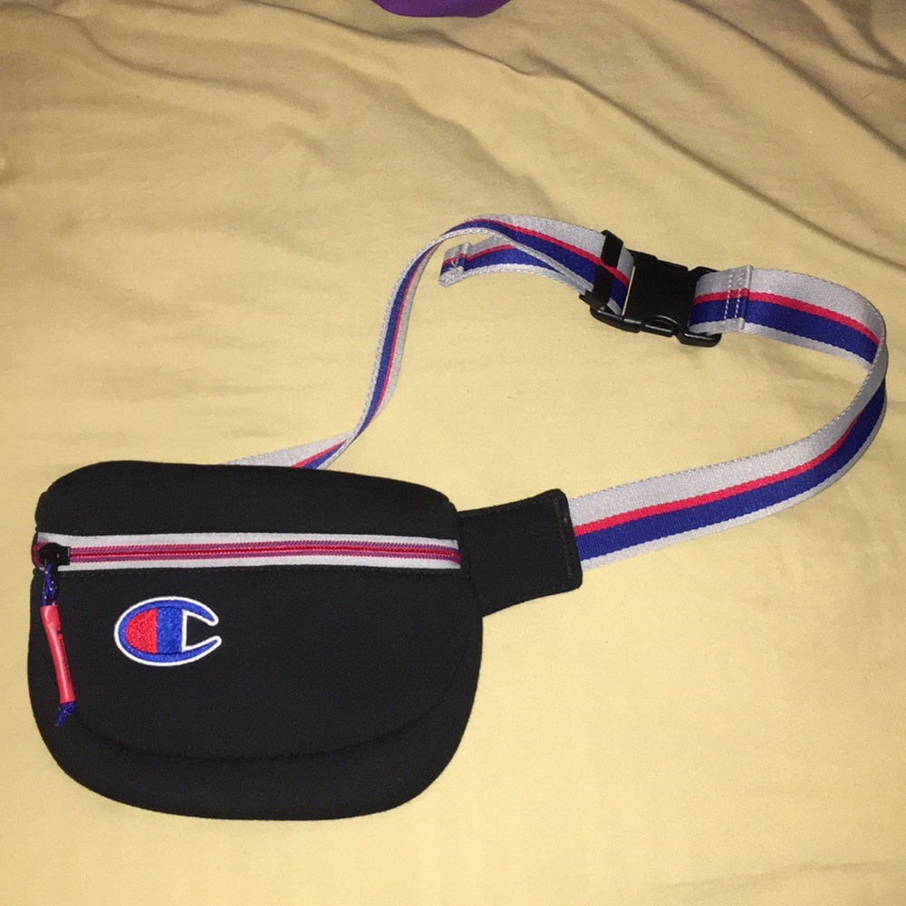 Champion The Attribute Black Fanny Pack